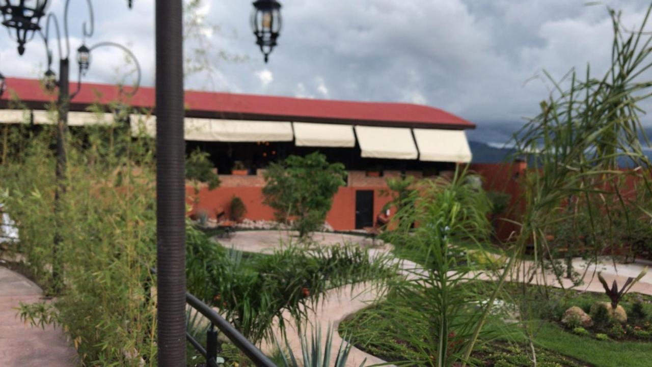 Casa Naiyari Hotel Tepic Exterior photo